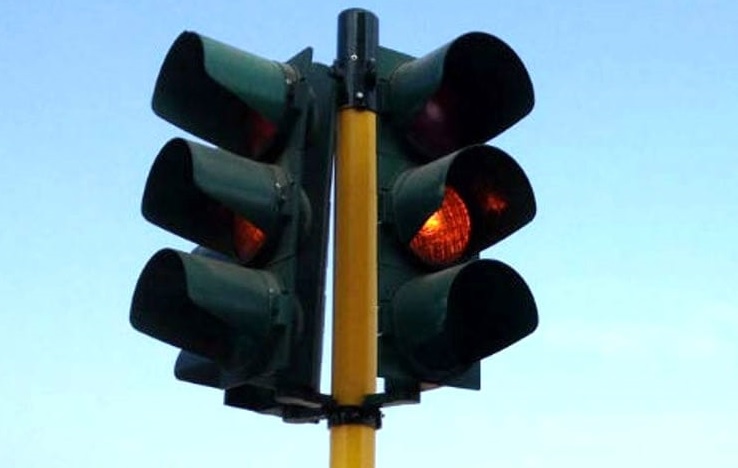 Avviso agli utenti - modifica programmazione semaforo di via g.manca/neapolis/porcella